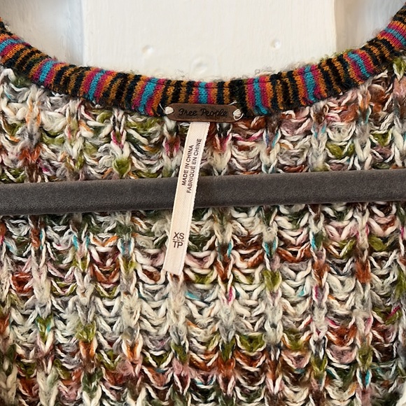 FREE PEOPLE Slouchy Crop Sweater - Picture 9 of 12